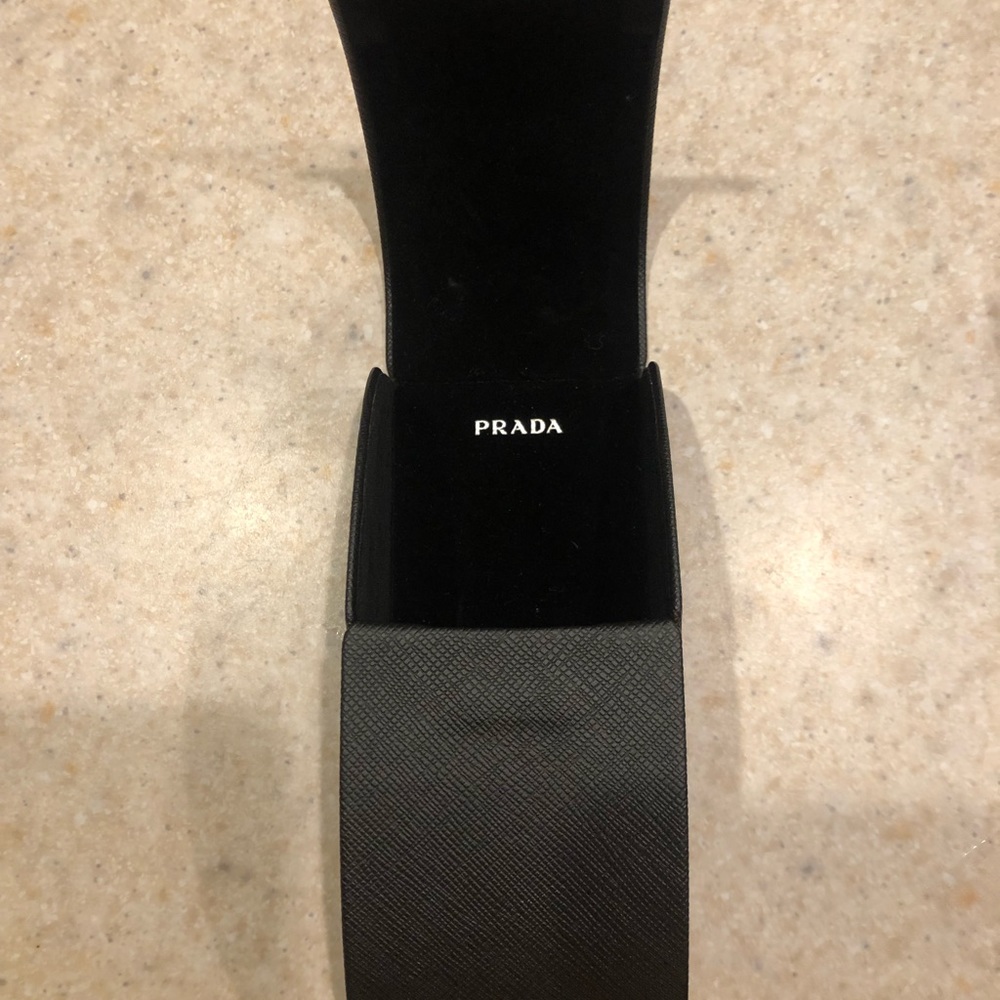 PRADA Sungkasses - Picture 6 of 12